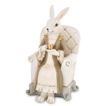 Elegancka Figurka Zająca Wielkanocnego w Fotelu z Filiżanką – Elegancka Dekoracja Wielkanocna Vintage - 175237